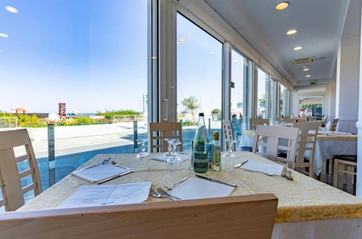 Hotel Bellevue Cattolica Exterior photo
