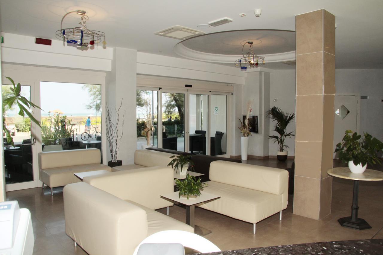 Hotel Bellevue Cattolica Exterior photo