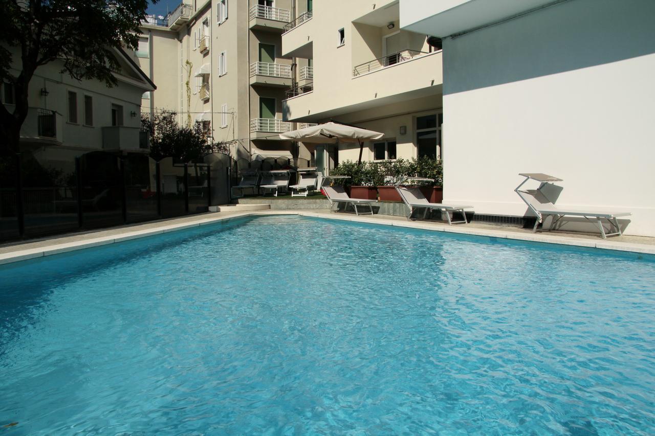 Hotel Bellevue Cattolica Exterior photo